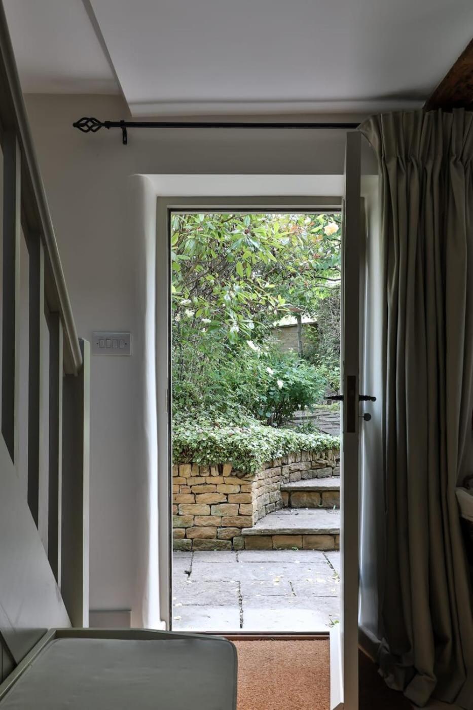 Two Rose Walk Cottage Cotswolds Moreton-in-Marsh Eksteriør billede